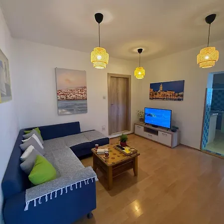 Cozy 2-bedroom Near The - Okrug 公寓 *