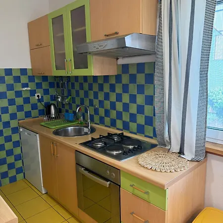 公寓 Cozy 2-bedroom Near The - Okrug